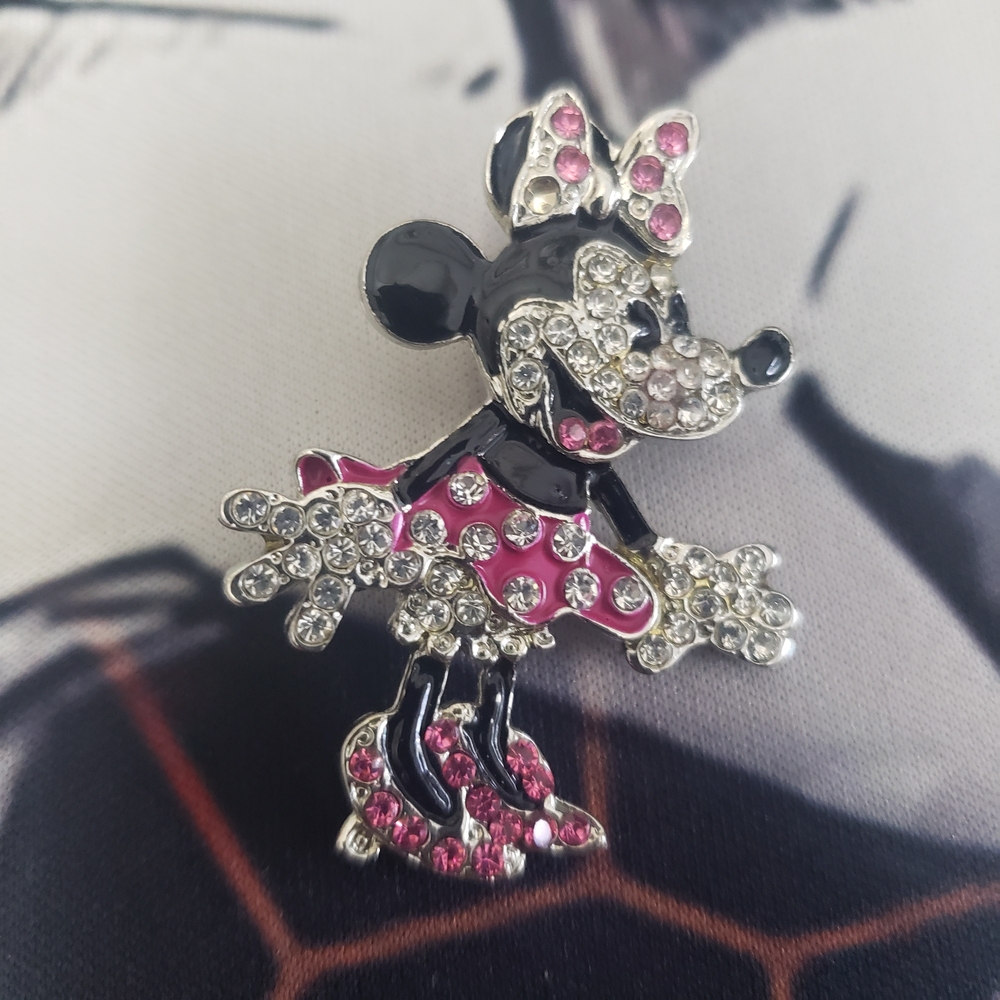 Rare Disney Crystal Jeweled Minnie Brooch Style Facing Right Pin Silver Tone
